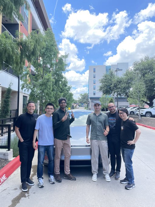 特斯拉Model Y自动交付开启未来驾驶体验：探秘全球创新科技，提升生活便捷度