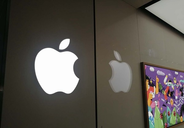 苹果或将调整策略：一年两次发布iPhone新机，为何选择此高效解决方案？