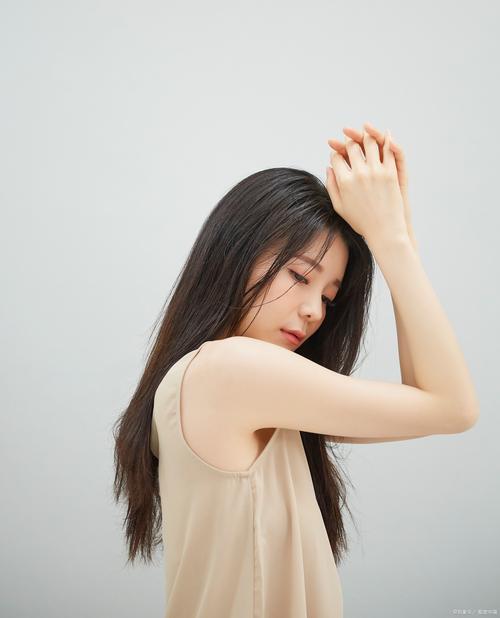 揭开梦见长发披肩女人的5大寓意权威解读心理与命运