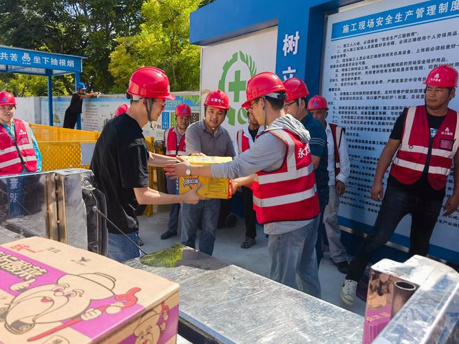 夏季建筑工地送清凉：烟台蓬莱住建局如何关爱工人健康？