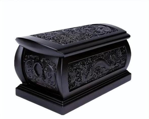 梦见黑色棺材有何寓意？探索心理解读与现实影响