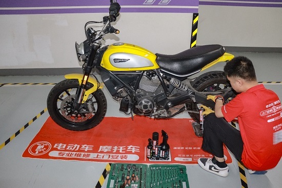 京东汽车与Motul摩特合作升级：全渠道养护体验将如何改变您的汽车保养方式？