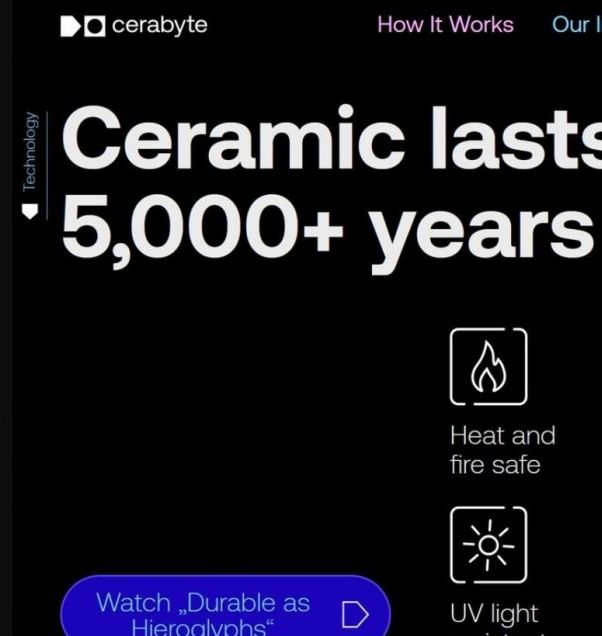 游戏行业突破：新型玻璃硬盘可烘烤5000年不损坏！探索高效解决方案