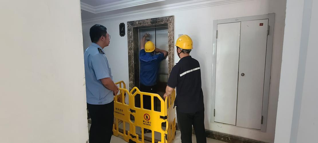 莱州市市场监管局开展电梯应急演练:如何提高安全生产月救援效率? 莱州市市场监管局开展电梯应急演练:如何提高安全生产月救援效率?