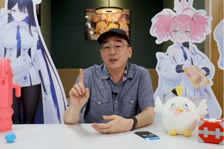 游戏资讯揭秘：碧蓝档案制作人金用河的幕后趣事——26年前女装舞蹈机挑战！探索成功之道，揭秘行业内幕。