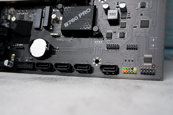 游戏资讯：如何使用艾尔莎BOWMID B760 PRO D4玩转四海兄弟：故乡？