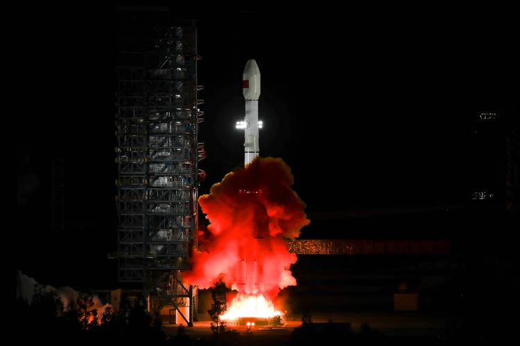 天链二号05星发射成功：如何强化中国空间通信网络？