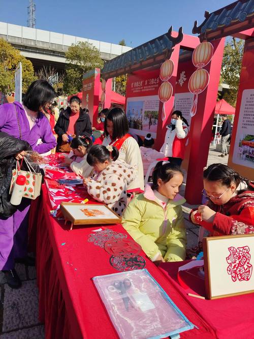 体验非遗魅力:龙口市市场监管局胶东手工艺活动引领传统文化新风潮 体验非遗魅力:龙口市市场监管局胶东手工艺活动引领传统文化新风潮