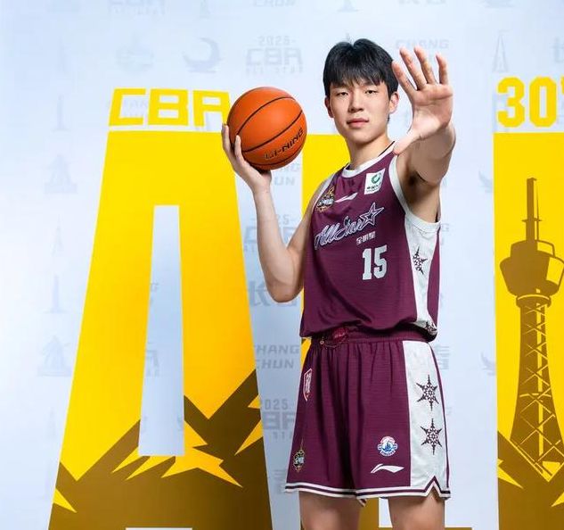 杨瀚森如何在20岁生日夜成为开拓者新星？揭示NBA选秀背后的精彩故事