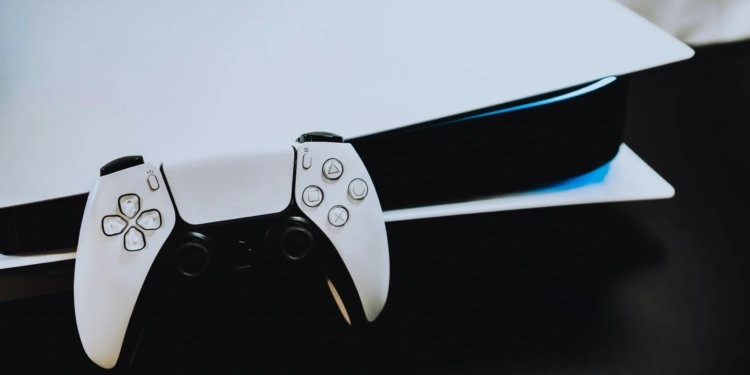 PS5在日本销量突破700万！你知道PS5 PRO为何如此受欢迎吗？业内专家分析销售数据及潜力。