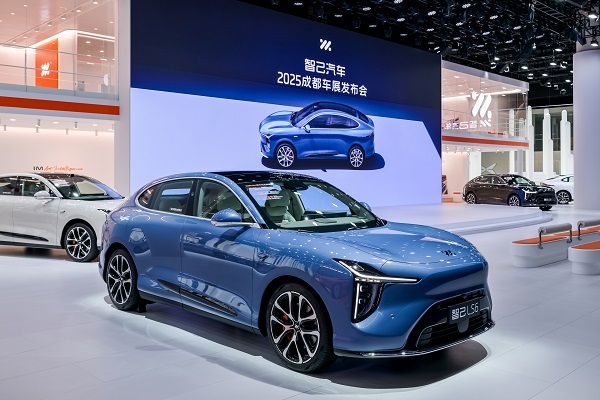 新一代智己LS6预售订单突破4.8万辆 | 2025成都车展权益升级，限时抢先了解优惠详情！
