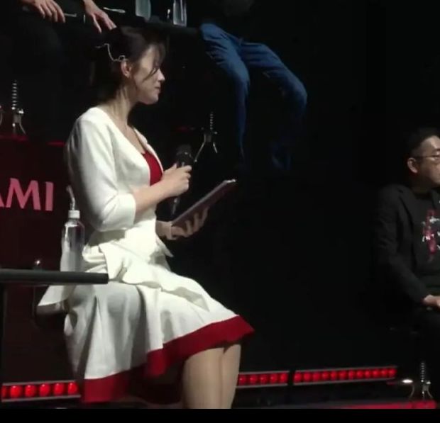 寂静岭f多结局揭秘：编剧雏子的选择如何影响游戏体验？