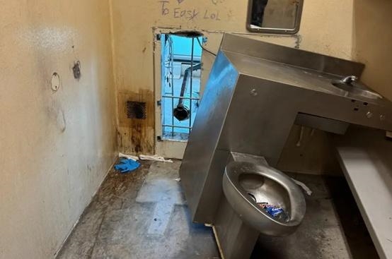 美国监狱越狱事件:电影情节成真,囚犯如何成功凿墙逃脱? 美国监狱越狱事件:电影情节成真,囚犯如何成功凿墙逃脱?