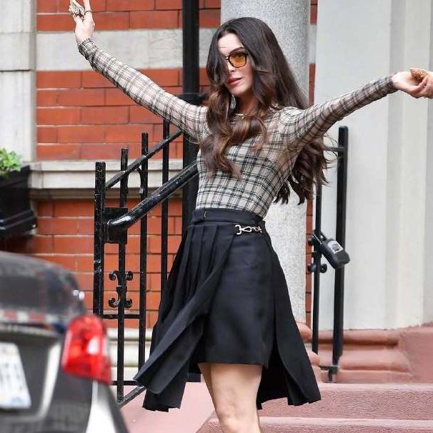 游戏动态 | 安妮·海瑟薇片场摔倒优雅复原，启发职场应变力提升技巧