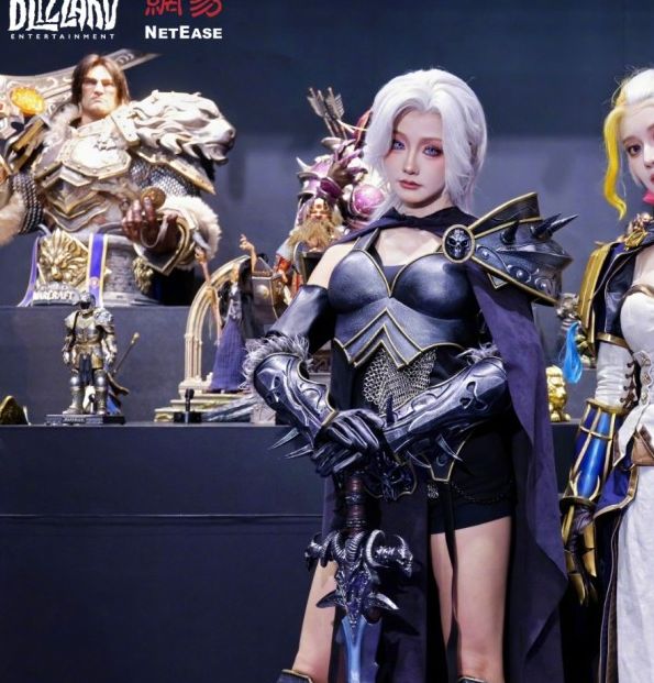 2米高巫妖王雕像值28.8万元!你愿意在CJ现场带回家吗? 2米高巫妖王雕像值28.8万元!你愿意在CJ现场带回家吗?