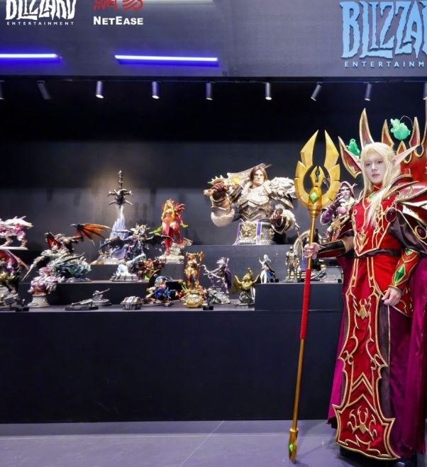 2米高巫妖王雕像值28.8万元!你愿意在CJ现场带回家吗? 2米高巫妖王雕像值28.8万元!你愿意在CJ现场带回家吗?