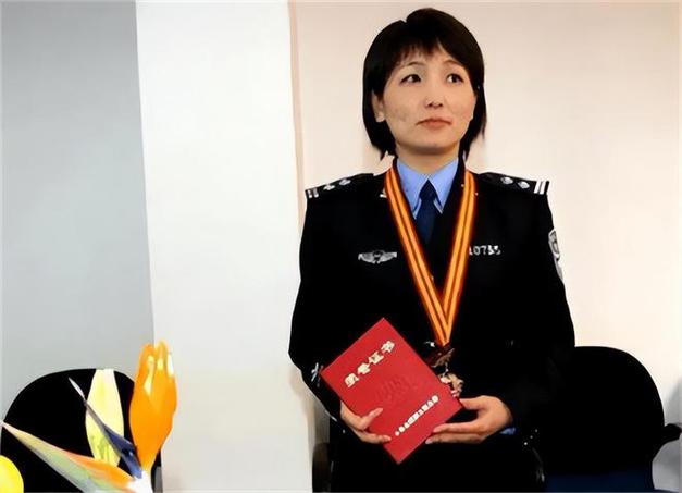 揭秘消防英雄邢金贞的退休生活:从一线战士到光荣离岗,学会他的职场智慧 揭秘消防英雄邢金贞的退休生活:从一线战士到光荣离岗,学会他的职场智慧