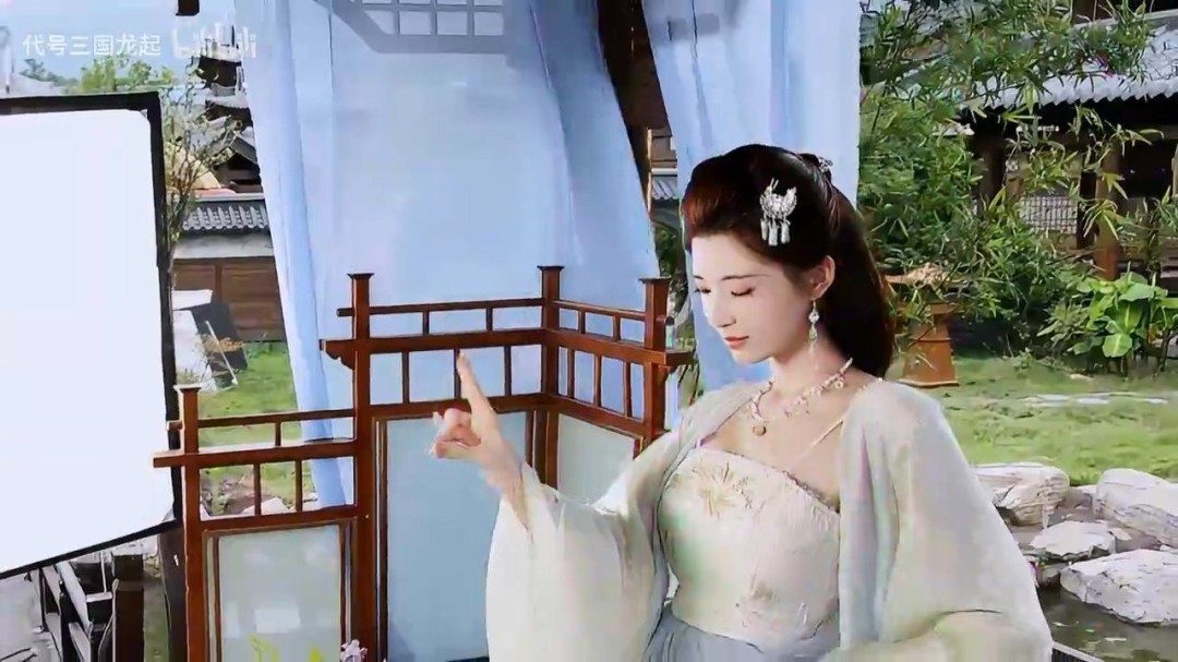 代号三国：龙起新视频曝光——钟晨瑶热舞惊艳亮相，揭秘游戏精彩亮点！