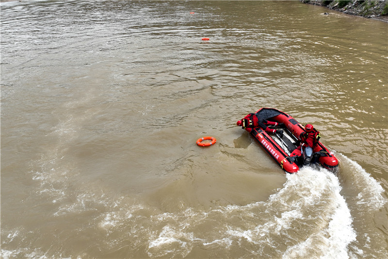 西藏左贡县森林消防中队：护林员专业技能培训如何筑牢生态屏障？