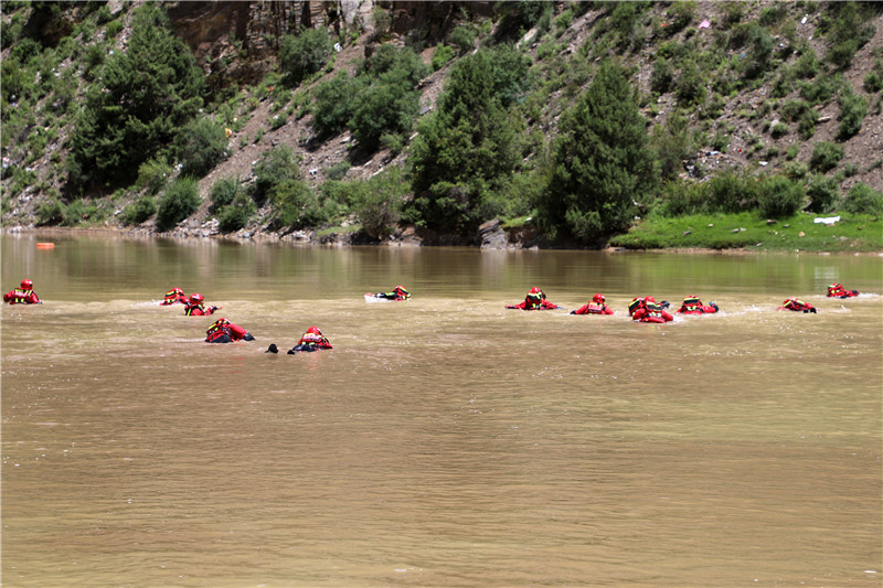 西藏左贡县森林消防中队：护林员专业技能培训如何筑牢生态屏障？