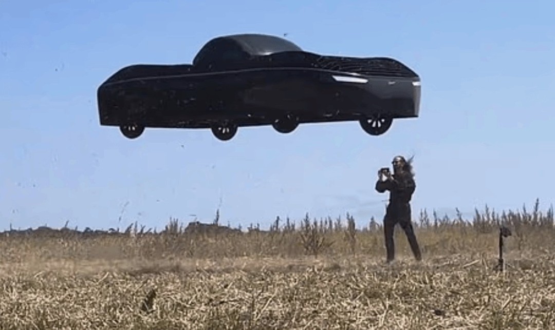 飞行汽车全球首发：222万元畅享空中旅程，177公里航程解锁未来出行新玩法