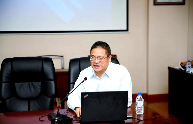 何红锋经济法学遗产:2025年7月19日的深刻影响解析 何红锋经济法学遗产:2025年7月19日的深刻影响解析