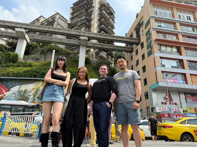 重庆真的是赛博朋克城市吗？揭秘赛博朋克2077任务总监的独特视角！