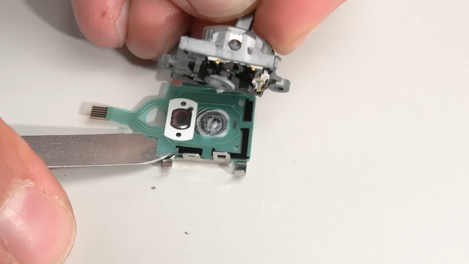 任天堂NS2Pro手柄是否仍面临漂移风险？技术男深入拆解为你揭示真相！