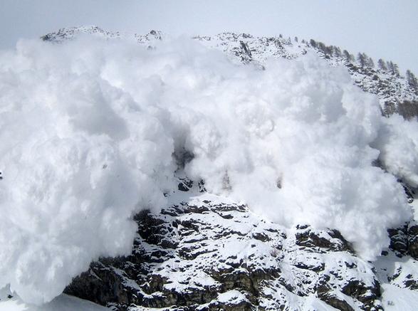 深度解析梦见雪崩的寓意与心理影响为何它值得关注？