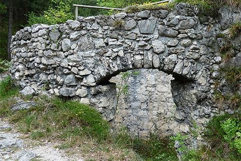 梦见石灰窑象征哪些？解读背后深藏的神秘寓意