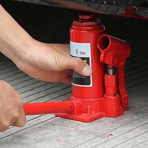 掌握梦见千斤顶的象征意义,提升生活决策能力 掌握梦见千斤顶的象征意义,提升生活决策能力