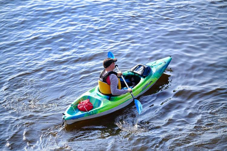 梦中的救生艇解读象征意义及深层心理分析