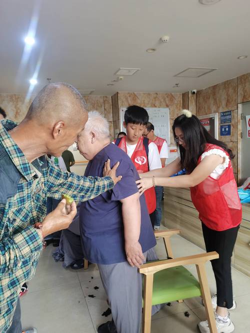 烟台蓬莱住建局重阳节志愿服务:关爱老人行动,为您揭示背后的温情故事与启示 烟台蓬莱住建局重阳节志愿服务:关爱老人行动,为您揭示背后的温情故事与启示