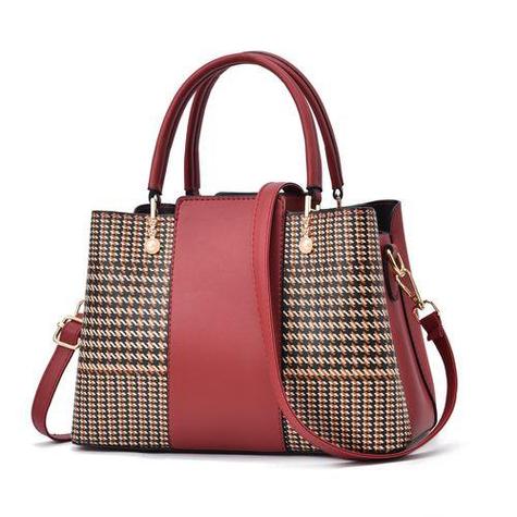 梦见手提包与现实财富象征心理分析与运势解读 梦见手提包与现实财富象征心理分析与运势解读