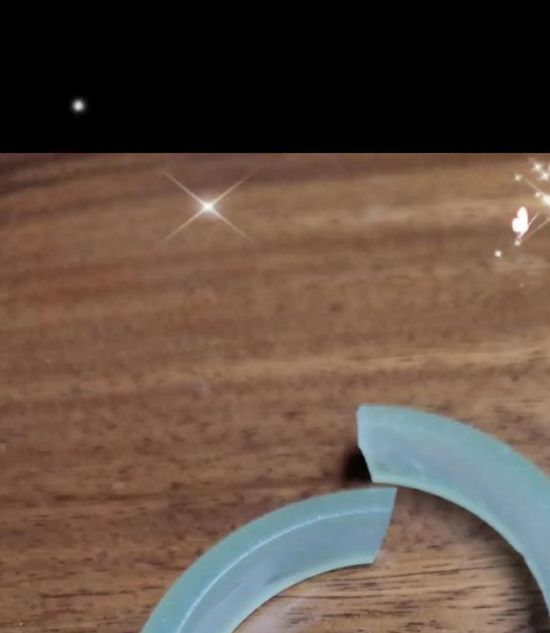 梦见玉镯子碎了的6大解析，专家揭示象征意义！