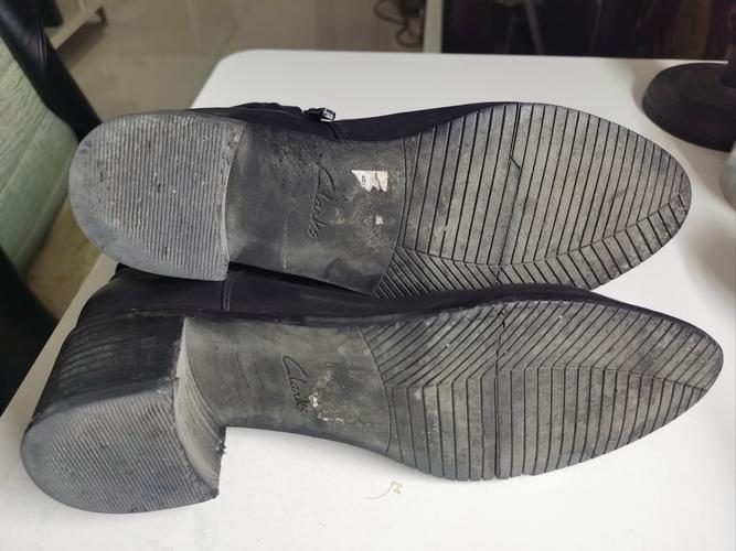 揭秘梦见皮鞋背后的真相，这预示着哪些生活变化？