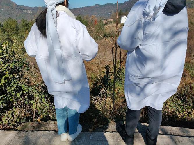 梦见孝服解析: 3大心理学视角与15个常见梦境解析