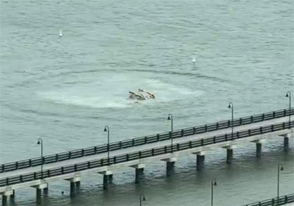 致西门子分公司CEO一家灭门 美国观光直升机坠毁细节曝光：15分钟燃油耗尽