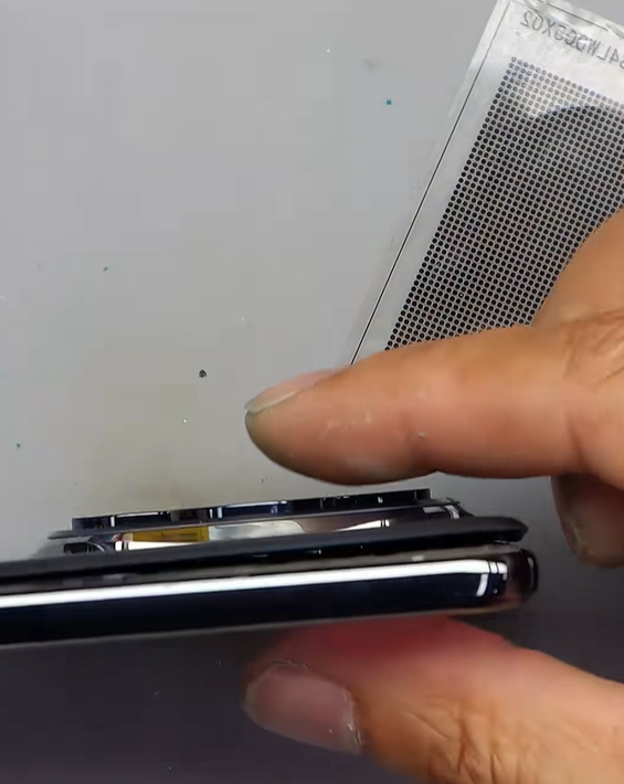 8000mAh史无前例！荣耀Power拆解：为了塞进超大电池 主板结构都变了