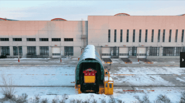 在这里 火车还能“横着跑”！